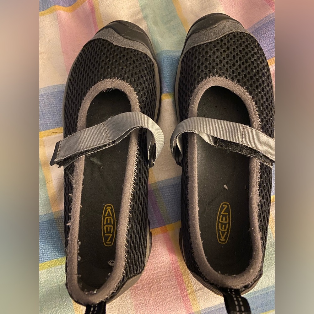 Keen Mary Jane slip on